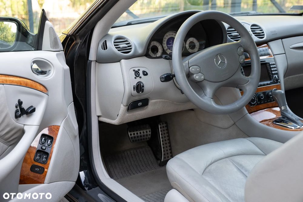Mercedes-Benz CLK - 18