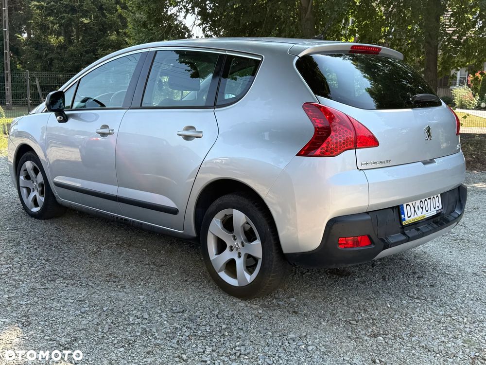 Peugeot 3008 HDi 115 Allure - 4
