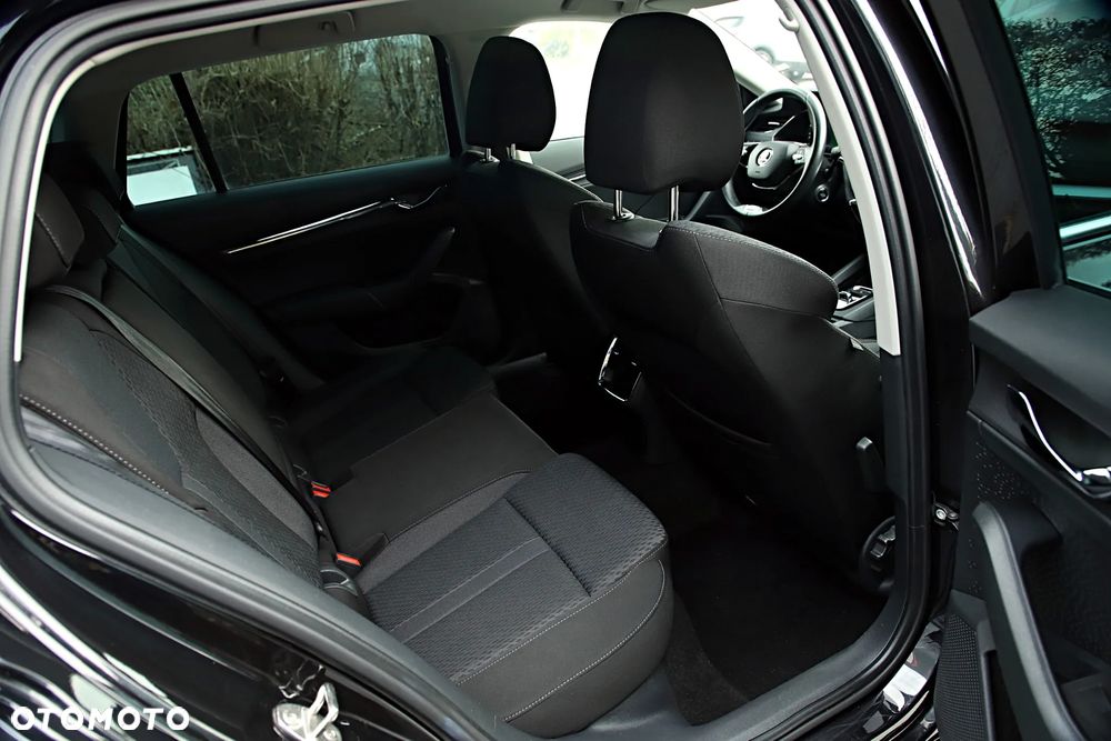 Skoda Octavia 2.0 TDI Style DSG - 22