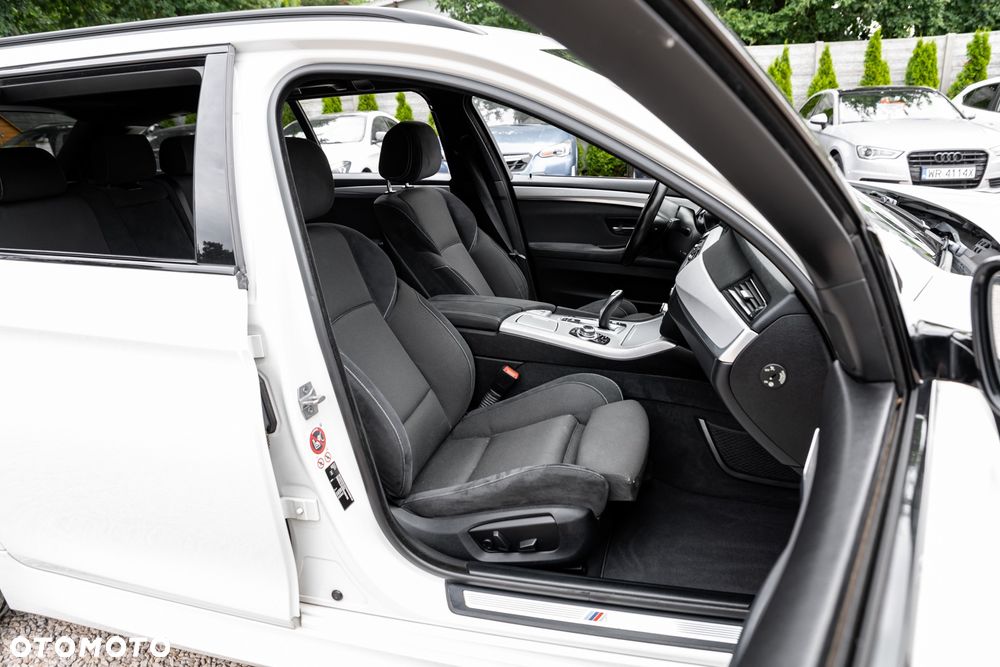 BMW Seria 5 520d Touring M Sport Edition - 25