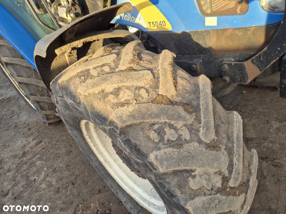 New Holland T5040 - 3