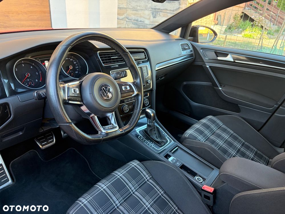 Volkswagen Golf GTD 2.0 TDI SCR DSG - 11