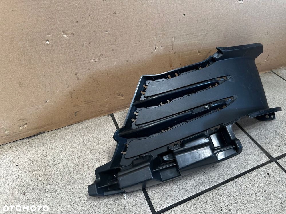 SEAT CUPRA BORN LEWA KRATKA ZDERZAKA ZAŚLEPKA 10E807883B - 2