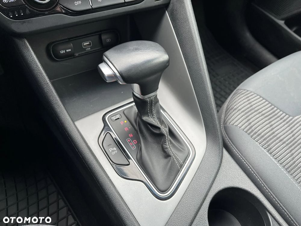 Kia Niro 1.6 GDI Hybrid M - 15