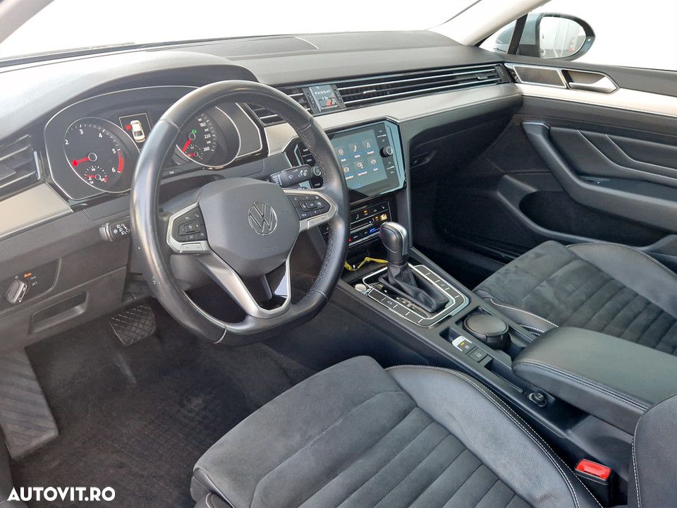 Volkswagen Passat 2.0 TDI DSG Highline - 18