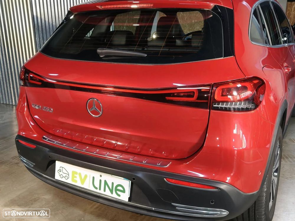 Mercedes-Benz EQA 250 Progressive — fotografia 13
