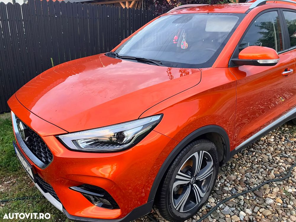 MG ZS 1.5 GSL 5MT Exclusive - 2