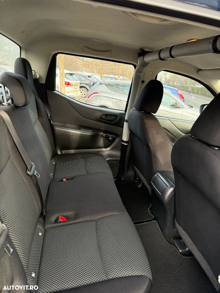 Nissan Navara Double Cab Visia - 17