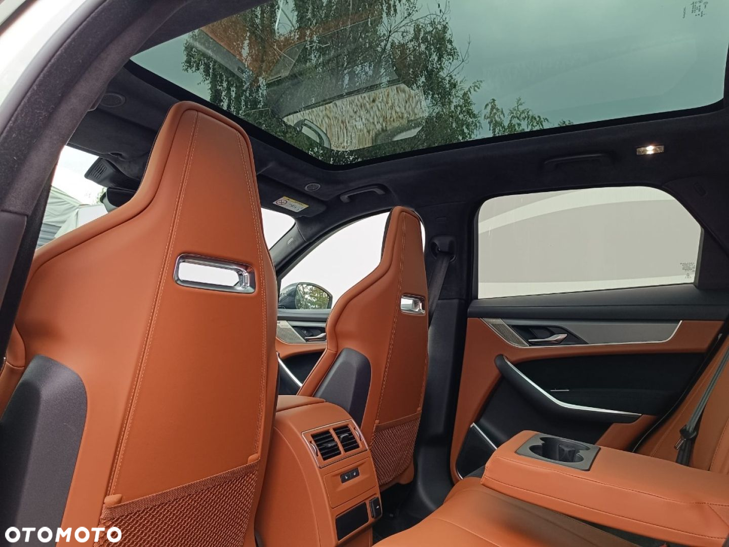 Jaguar F-Pace 5.0 V8 P550 AWD SVR - 37