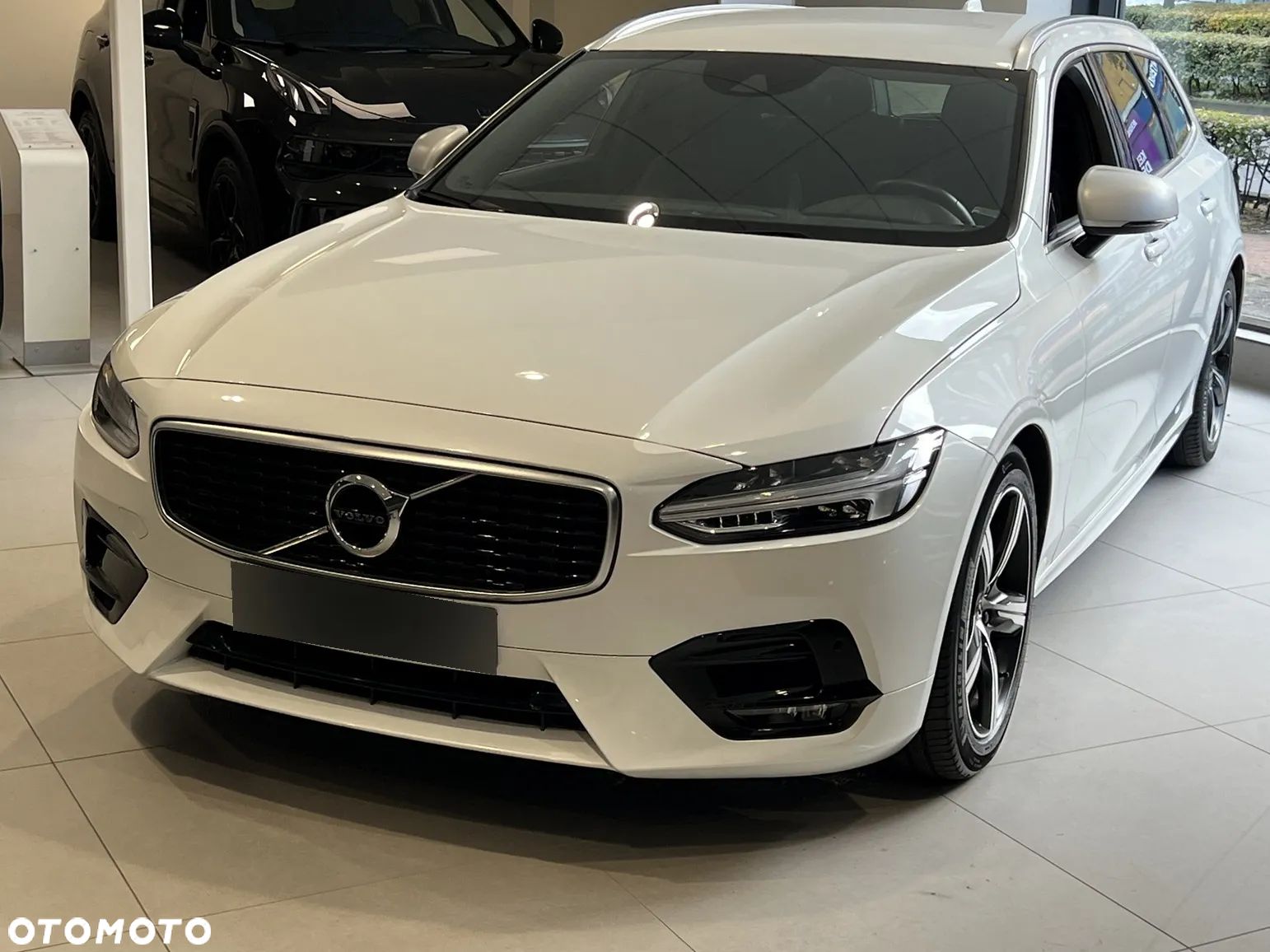 Volvo V90 D5 AWD R-Design - 1