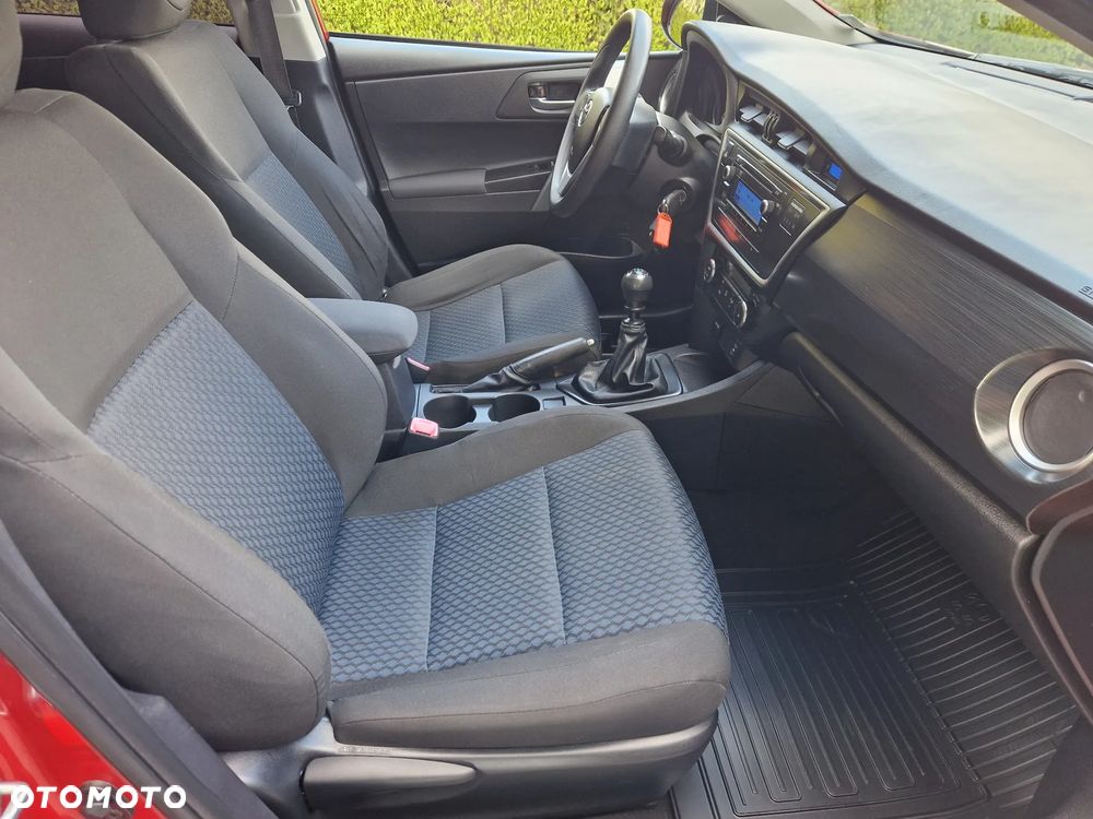 Toyota Auris - 27