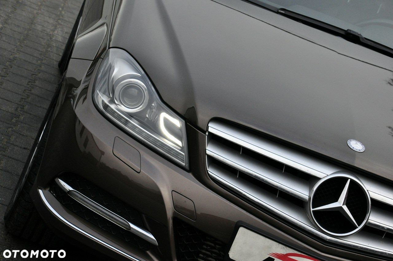 Mercedes-Benz Klasa C 180 T CDI DPF (BlueEFFICIENCY) Elegance - 30