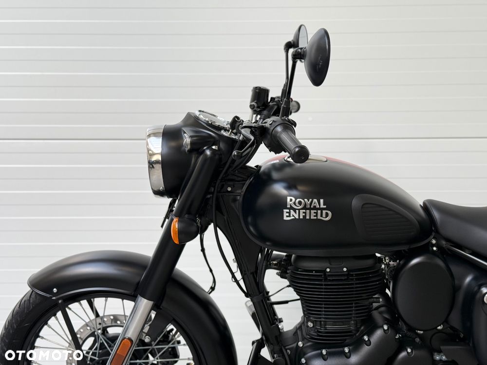 Royal Enfield Classic - 24