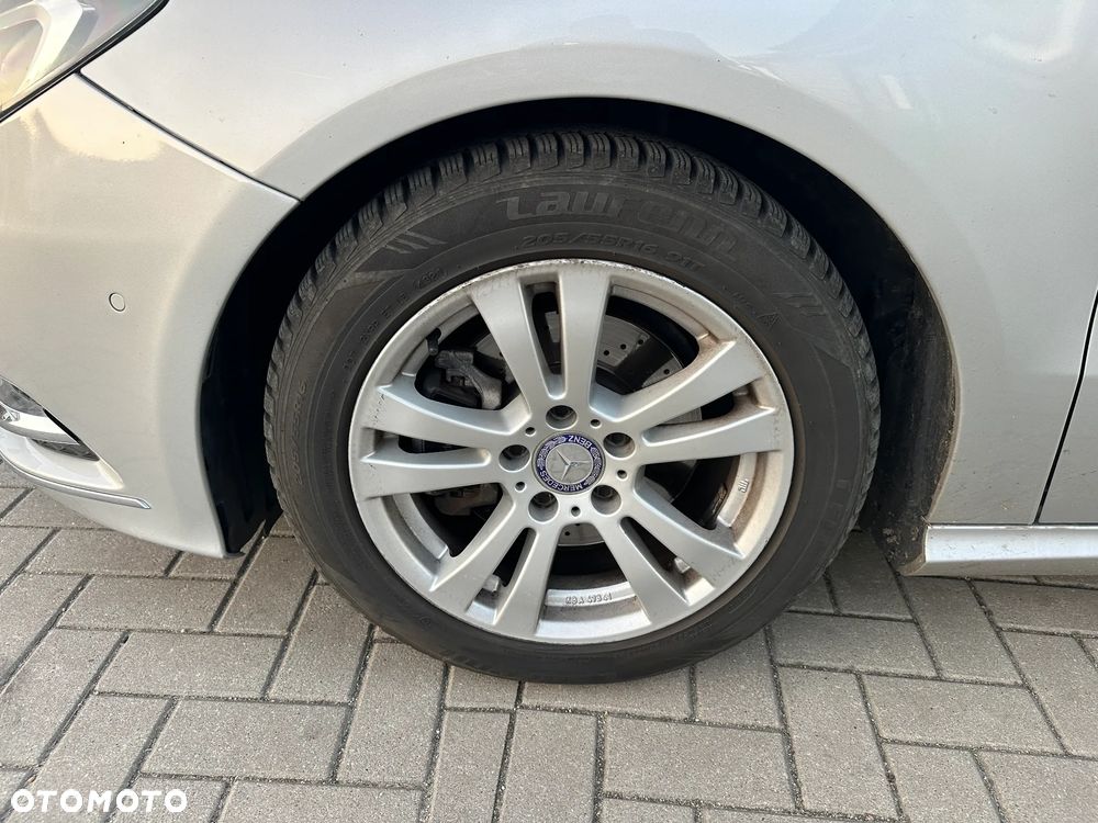 Mercedes-Benz Klasa B - 32