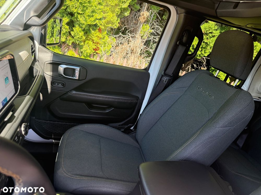 Jeep Wrangler - 19
