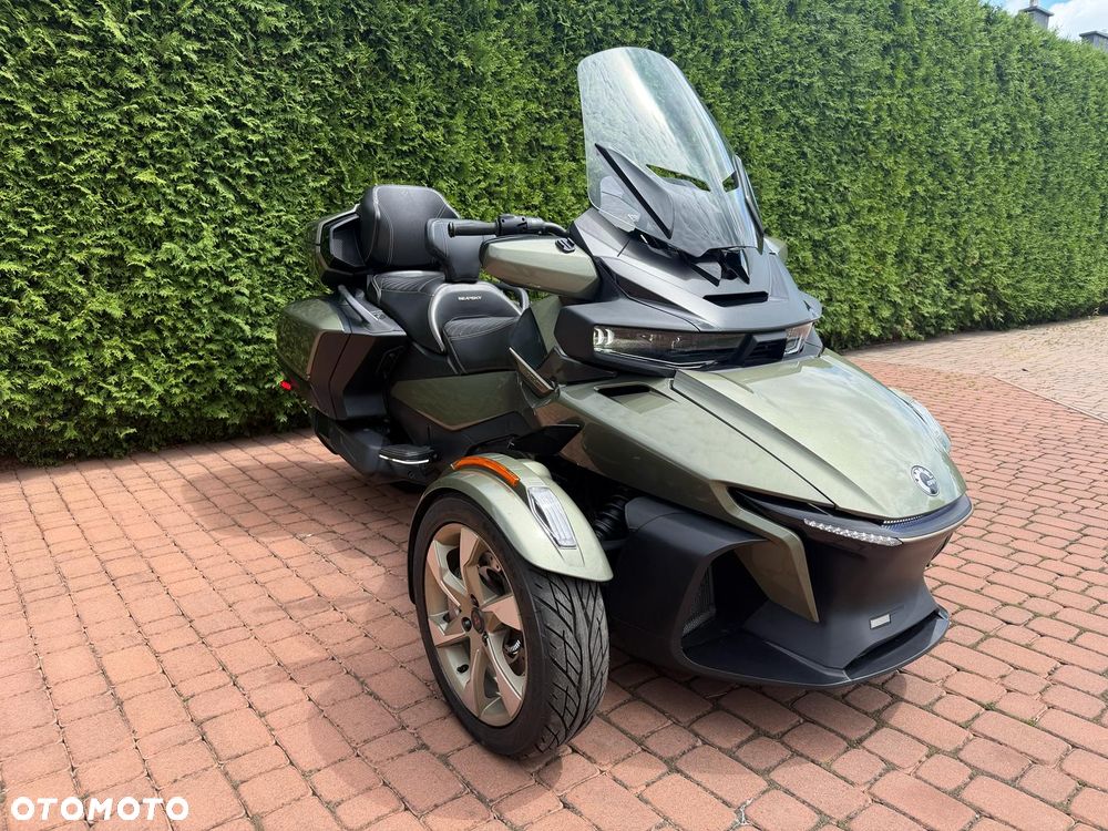 Can-Am Spyder - 2