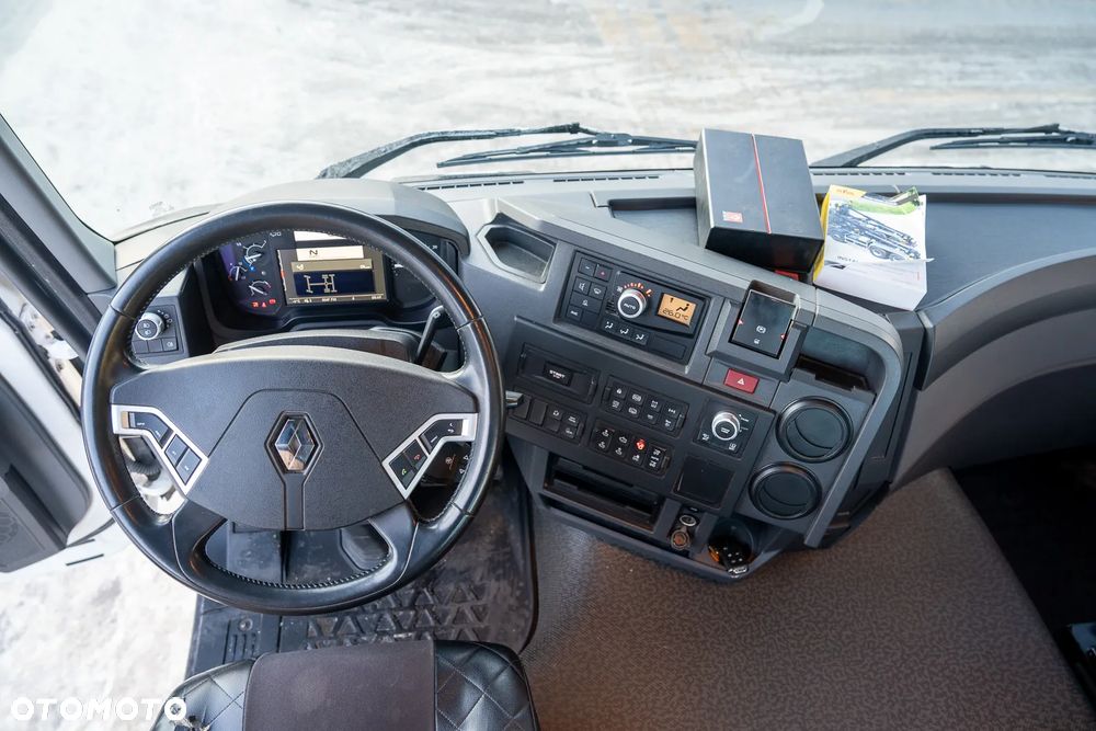Renault C440 6x2 - 15
