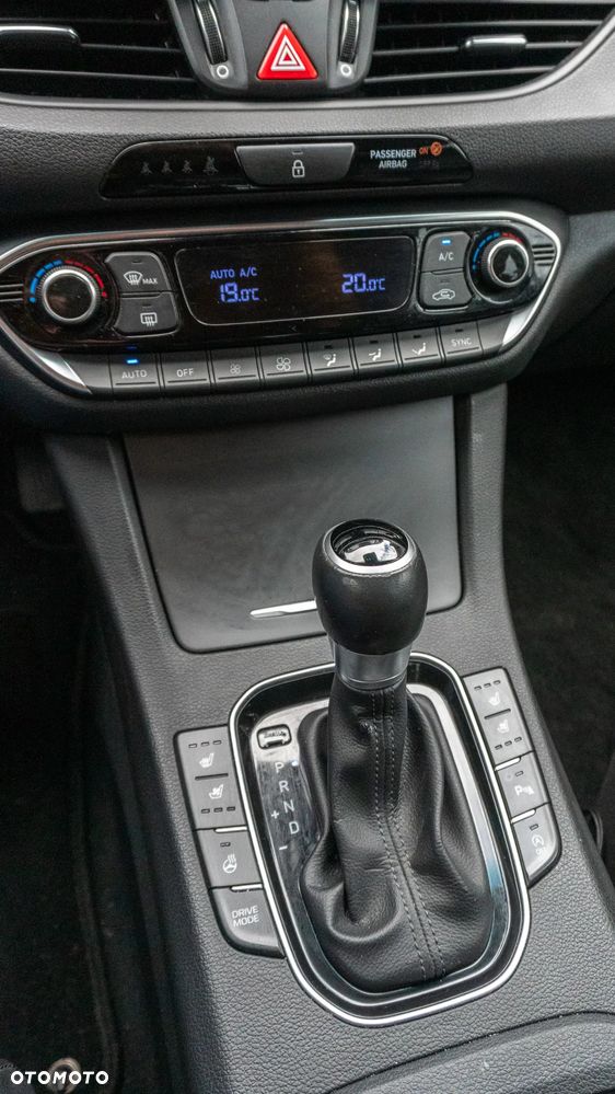 Hyundai i30 1.4 T-GDI DCT Premium - 17