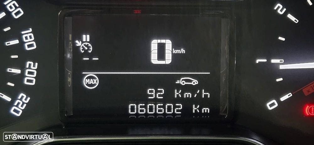 Citroën C3 1.2 PureTech Shine - 18