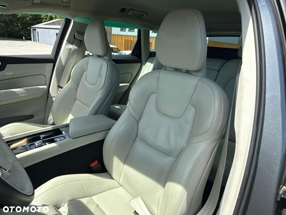 Volvo XC 60 B5 D AWD Geartronic Inscription - 29