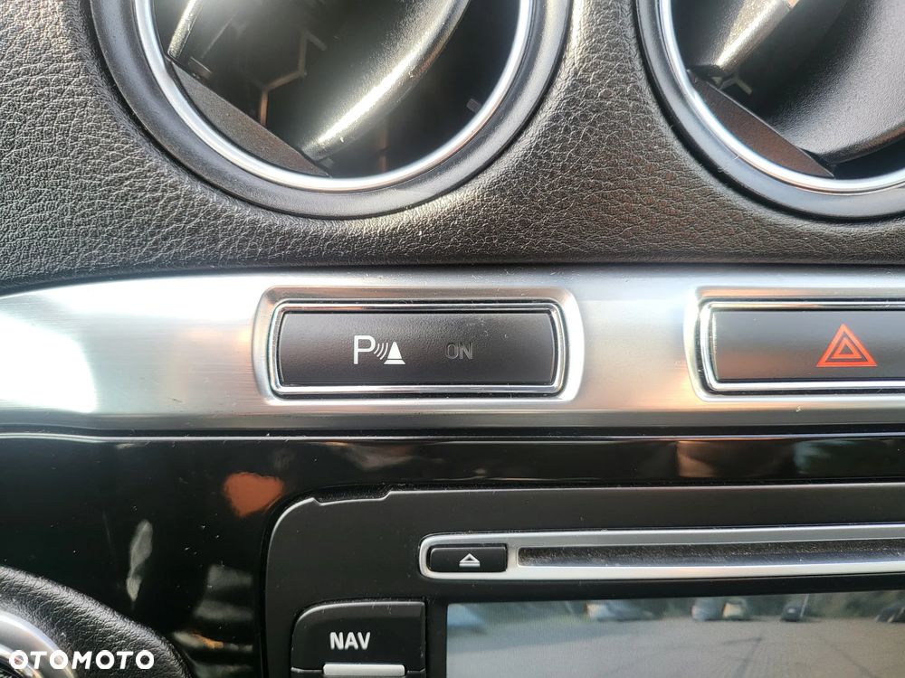 Ford S-Max 2.0 TDCi DPF Titanium X - 35