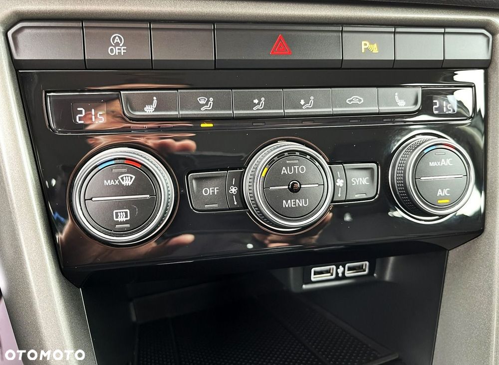 Volkswagen T-Roc 1.0 TSI Style - 27