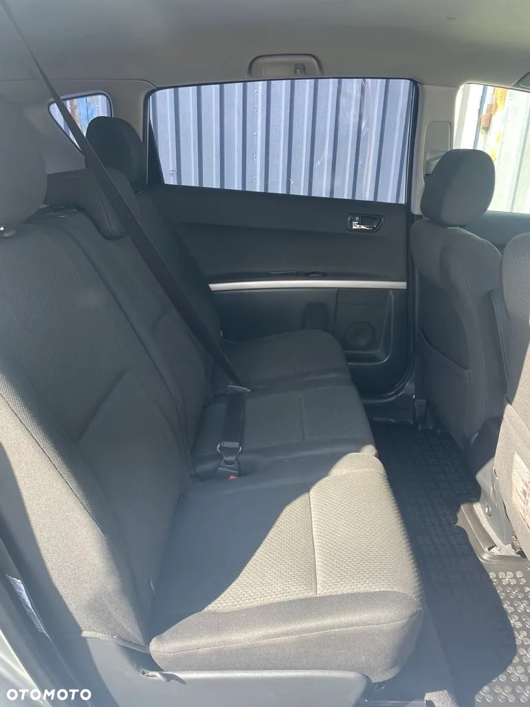 Toyota Corolla Verso - 25