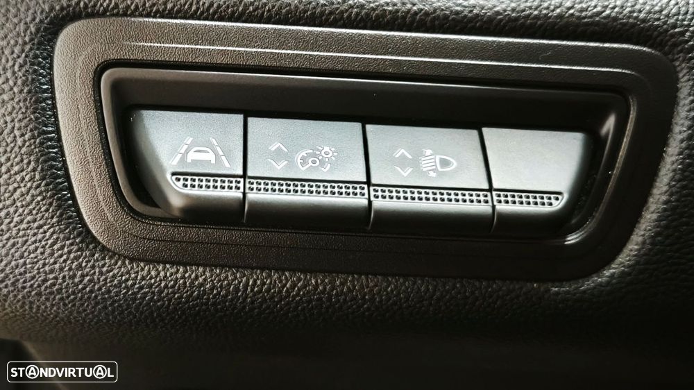 Renault Captur 1.0 TCe Techno - 18