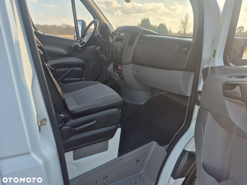 Mercedes-Benz Sprinter - 19