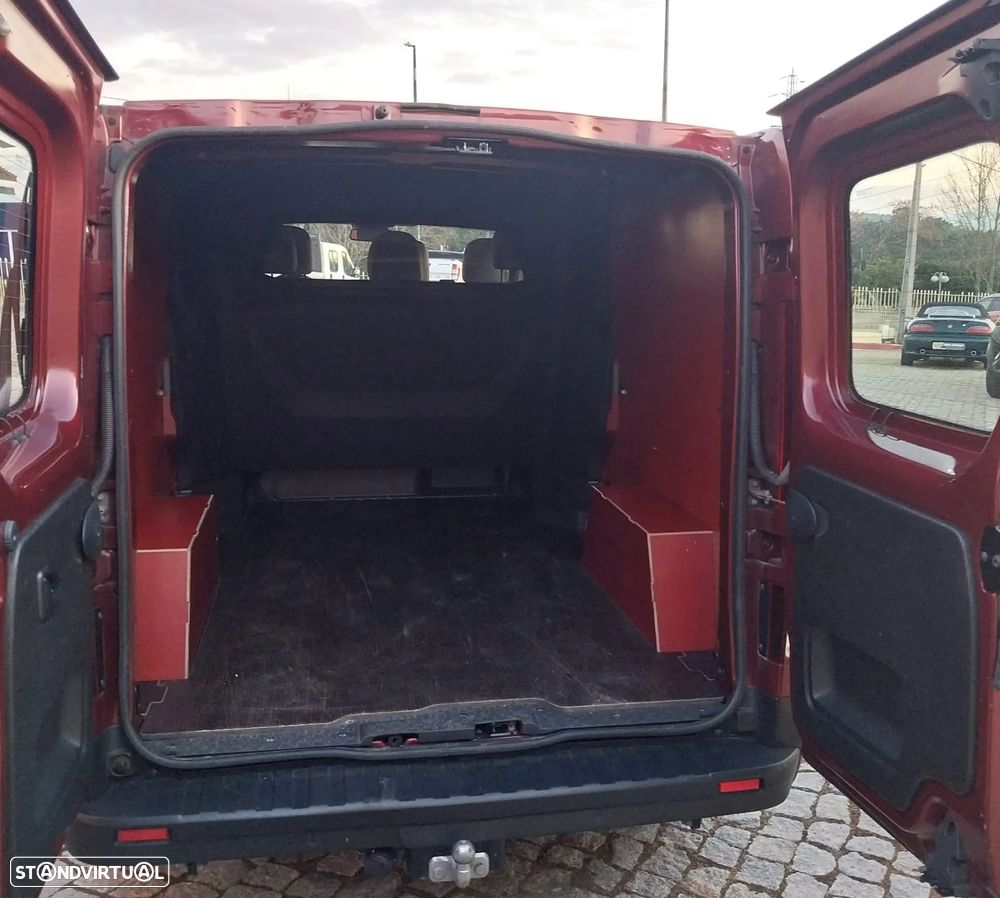 Renault Trafic 2.0 dCi L2H1 1.2T EDC - 33