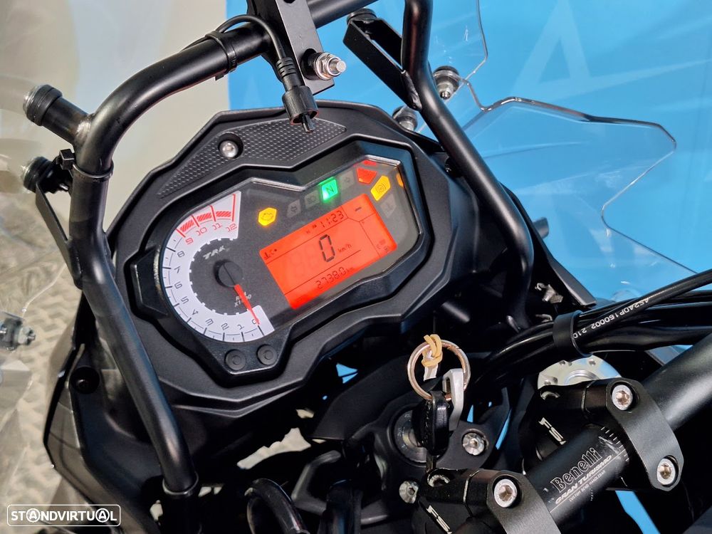 Benelli TRK 502 - 10