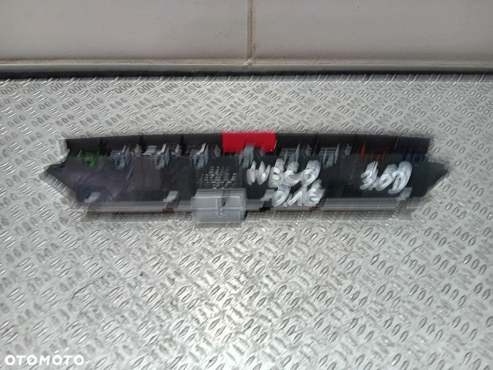 PANEL PRZYCISKI MULTIFUNKCJA IVECO DAILY R2016 NR 5801655079 - 2