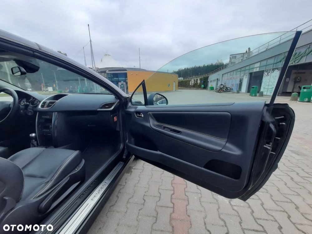 Peugeot 207 CC - 24