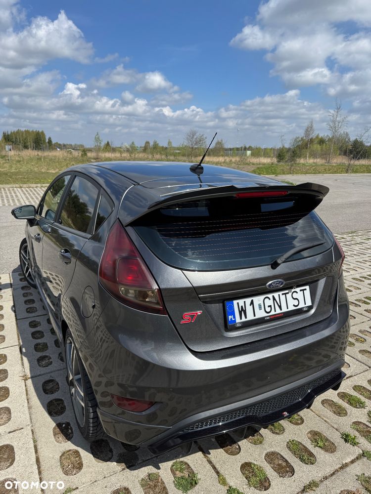 Ford Fiesta ST - 22