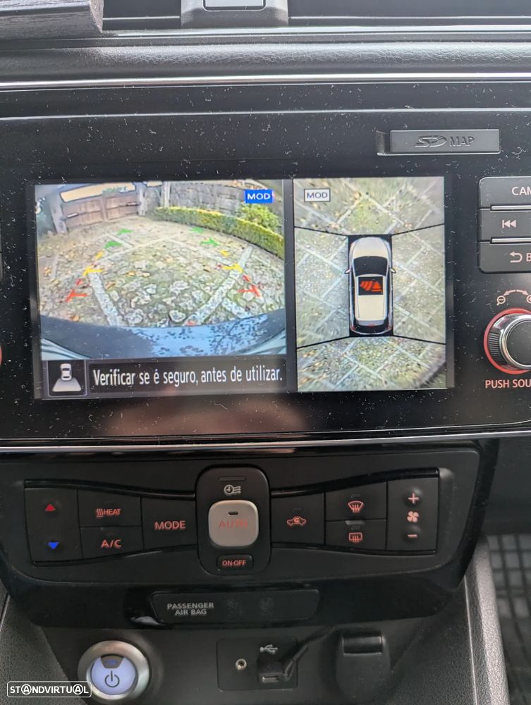 Nissan Leaf N-Connecta - 11