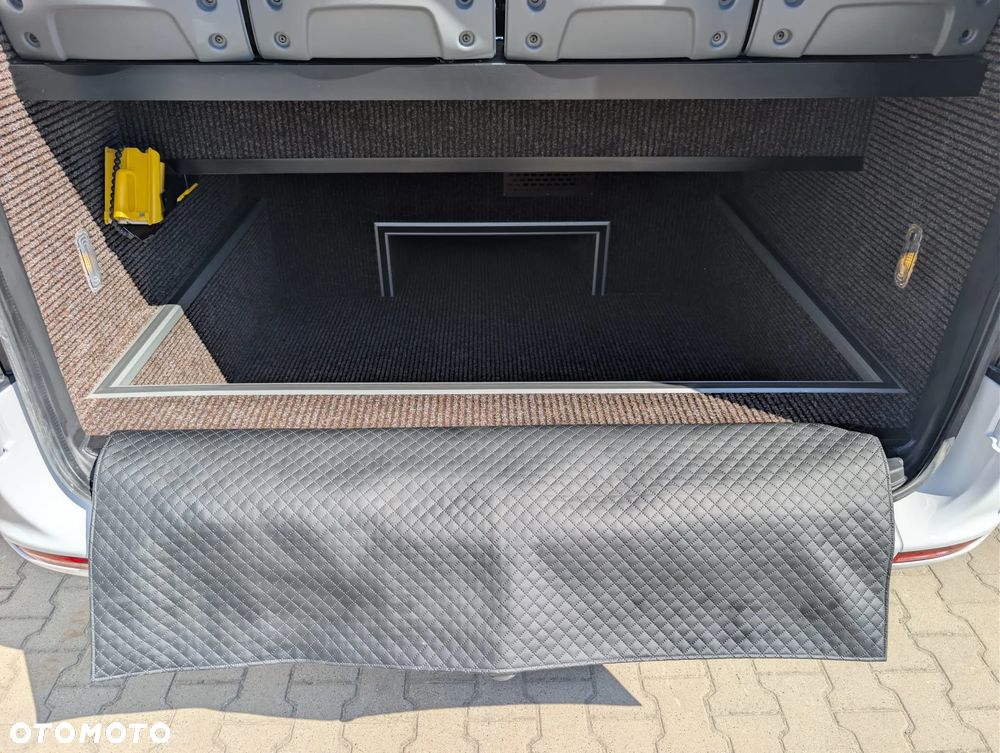 Mercedes-Benz Sprinter 517 - 11