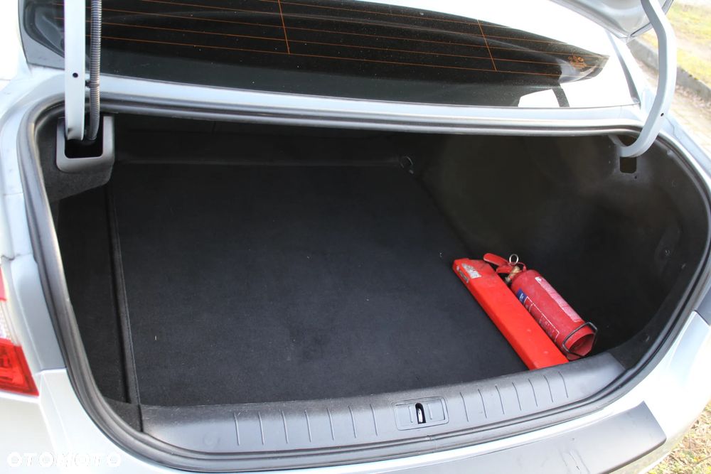 Renault Latitude - 10