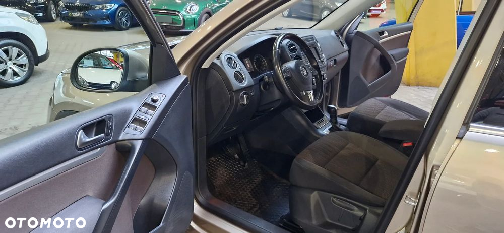 Volkswagen Tiguan 2.0 TDI 4Mot Perfectline R-Style - 11
