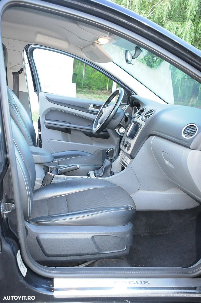 Ford Focus 1.6 16V Titanium - 6