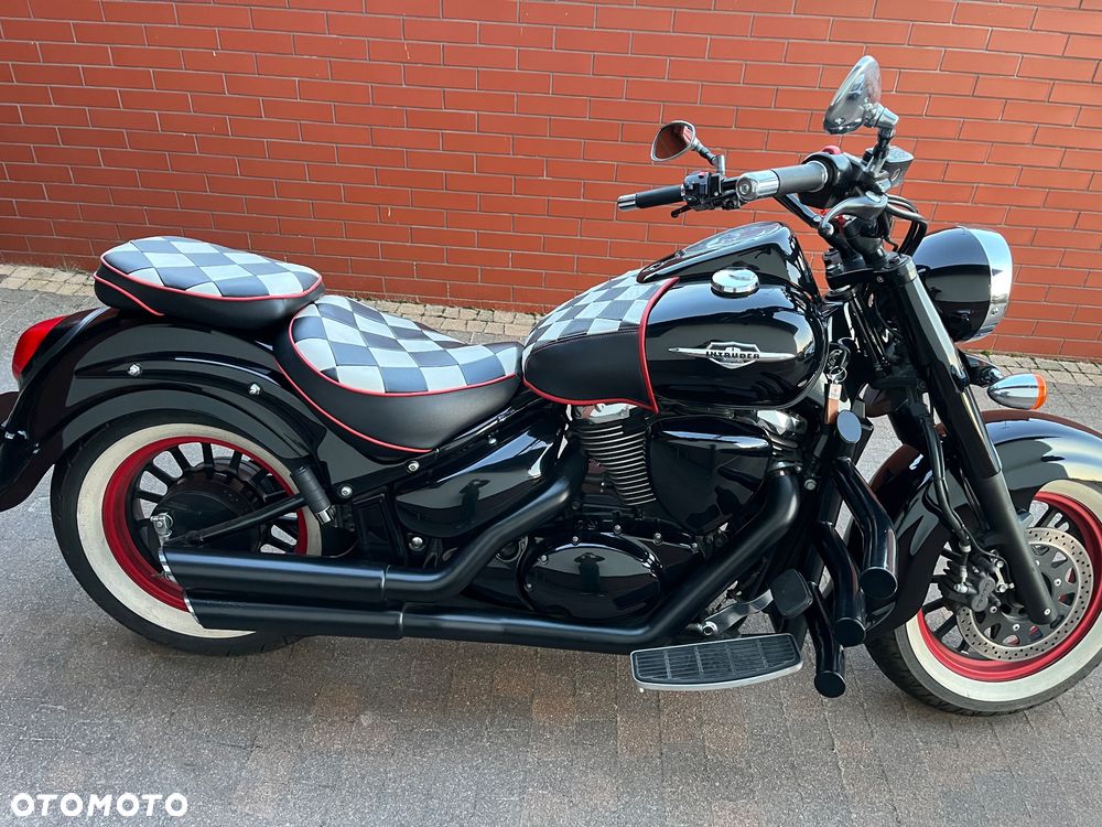 Suzuki Intruder - 4