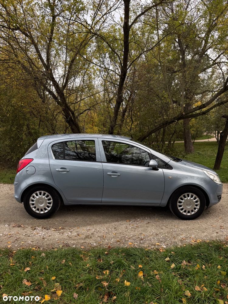Opel Corsa 2009 photo 4