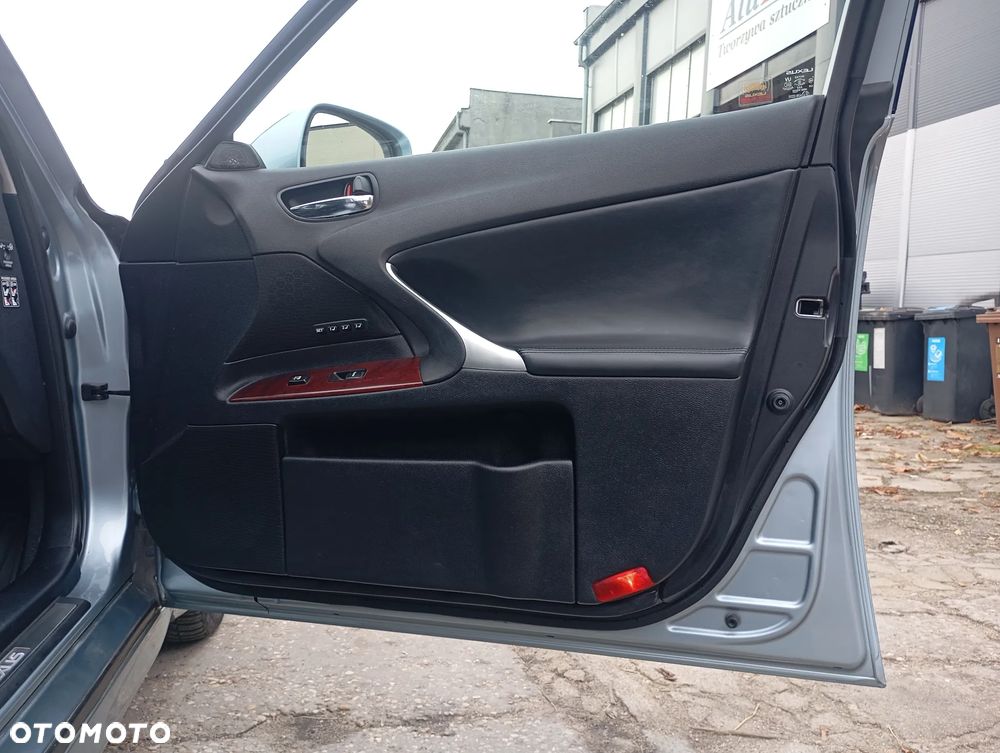 Lexus IS 250 Prestige - 15