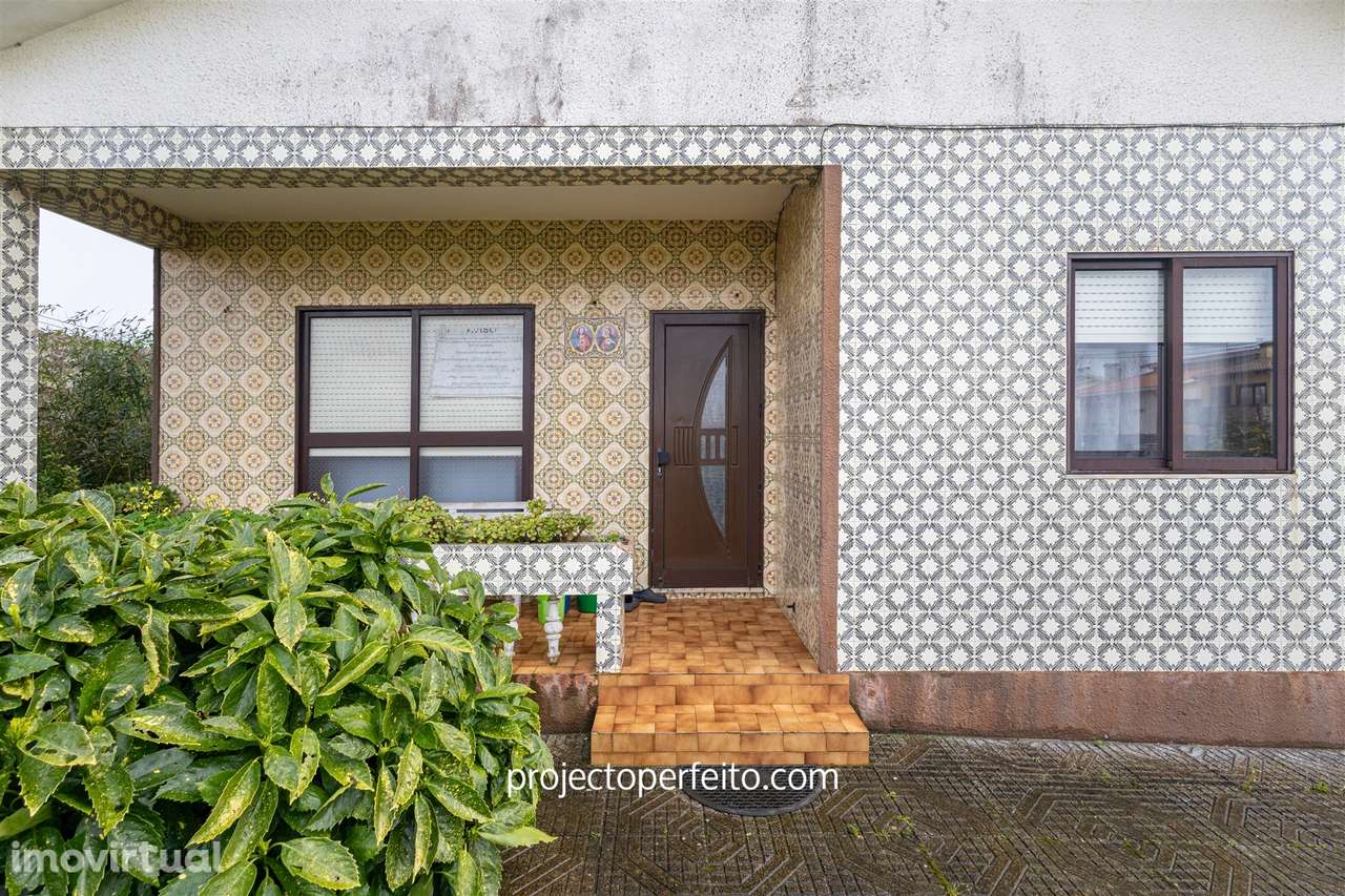 Moradia Isolada T3 Venda em Paramos,Espinho - Grande imagem: 2/16