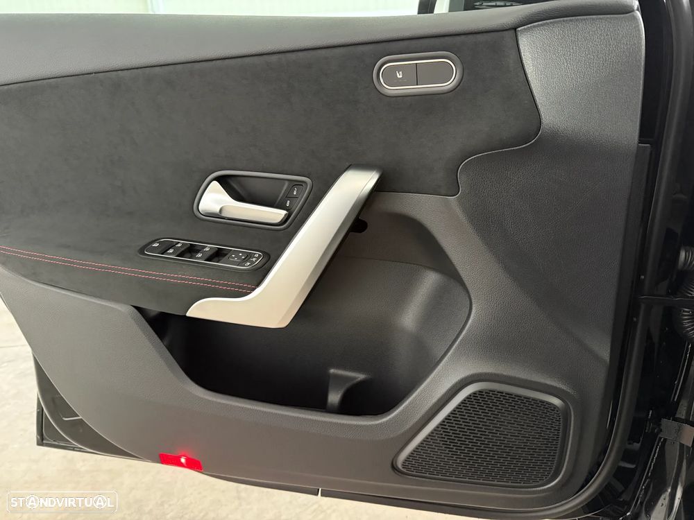 Mercedes-Benz A 180 7G-DCT AMG Line - 13