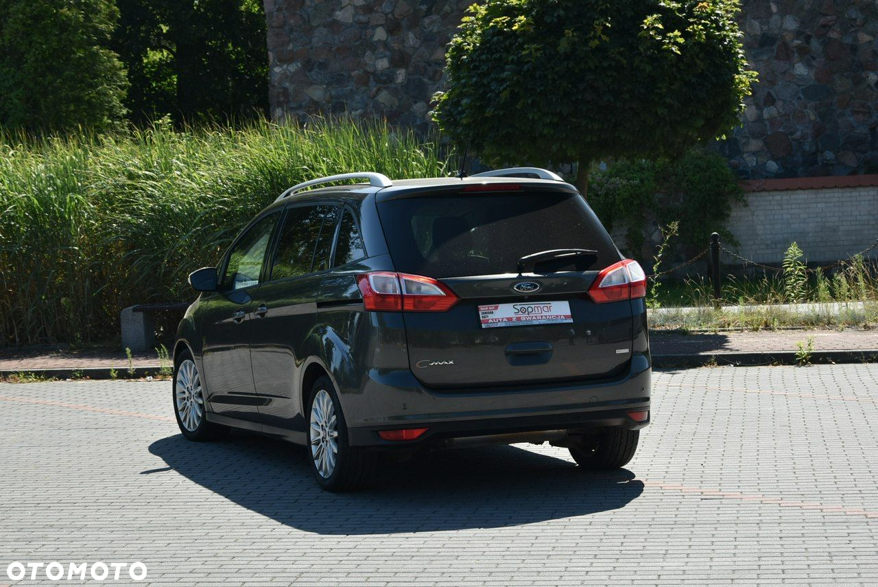 Ford Grand C-MAX - 23