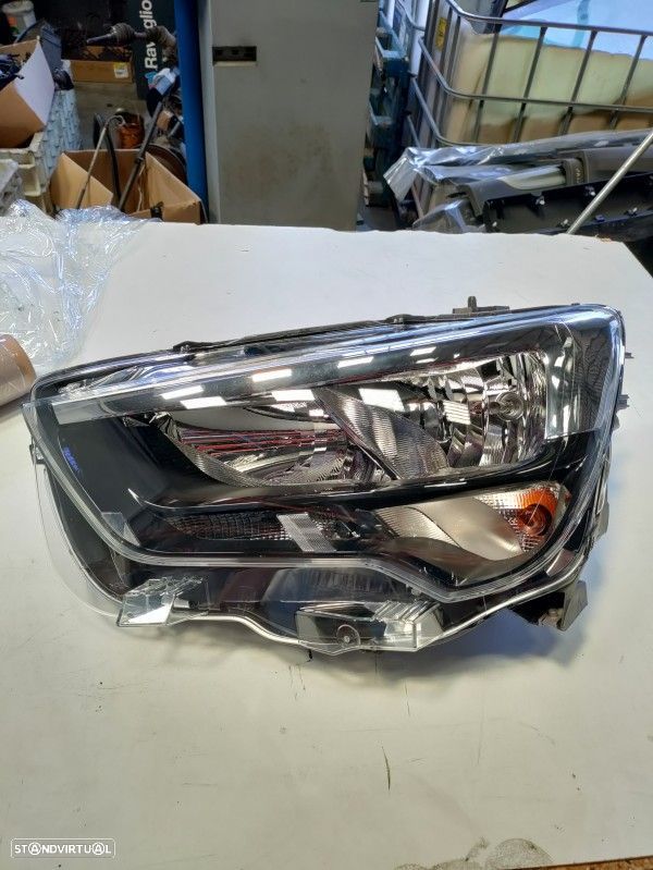 Farol Frente Esquerdo / Otica Esquerda Opel Combo Life (X19)  98168255 - 1