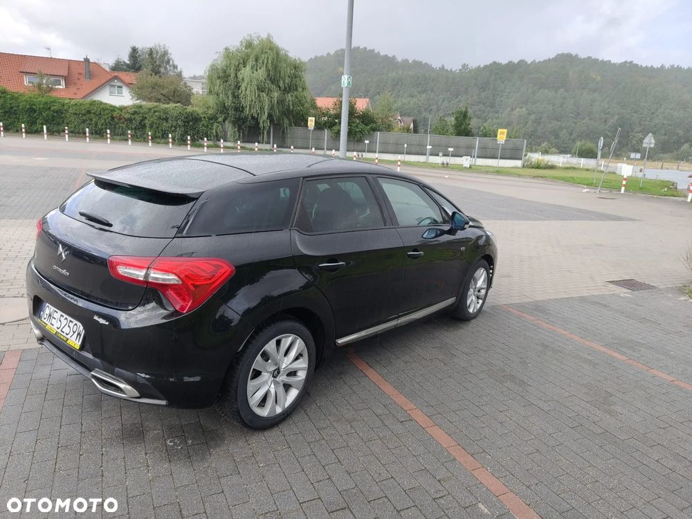 Citroën DS5 HDi 165 SportChic - 3