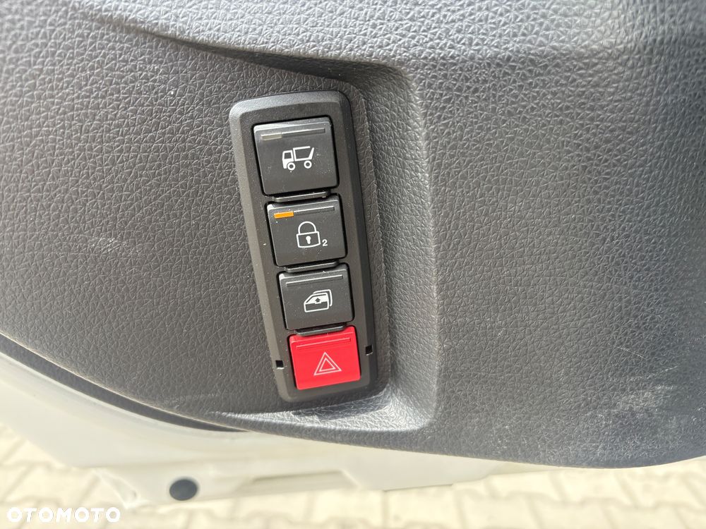 MAN TGL 12.220 / NOWY MODEL / 236.000km PRZEBIEGU /  KRÓTKI / DMC 12.000kg / EURO 6 / DO NAUKI JAZDY / NAUKA JAZDY / 250 - 18