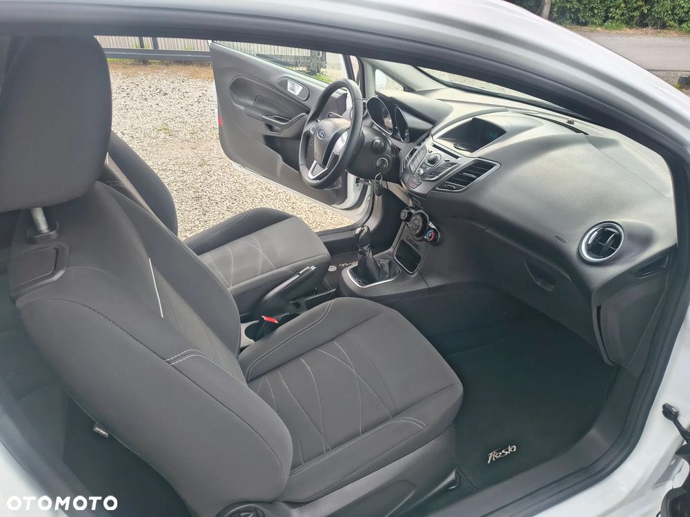 Ford Fiesta 1.25 Celebration - 17