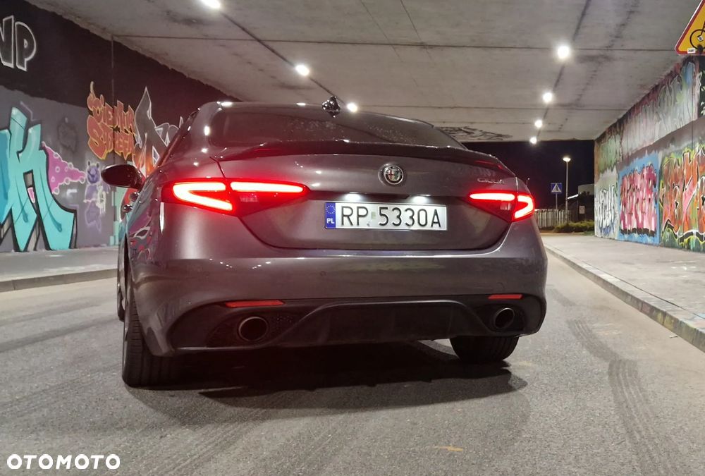 Alfa Romeo Giulia - 6